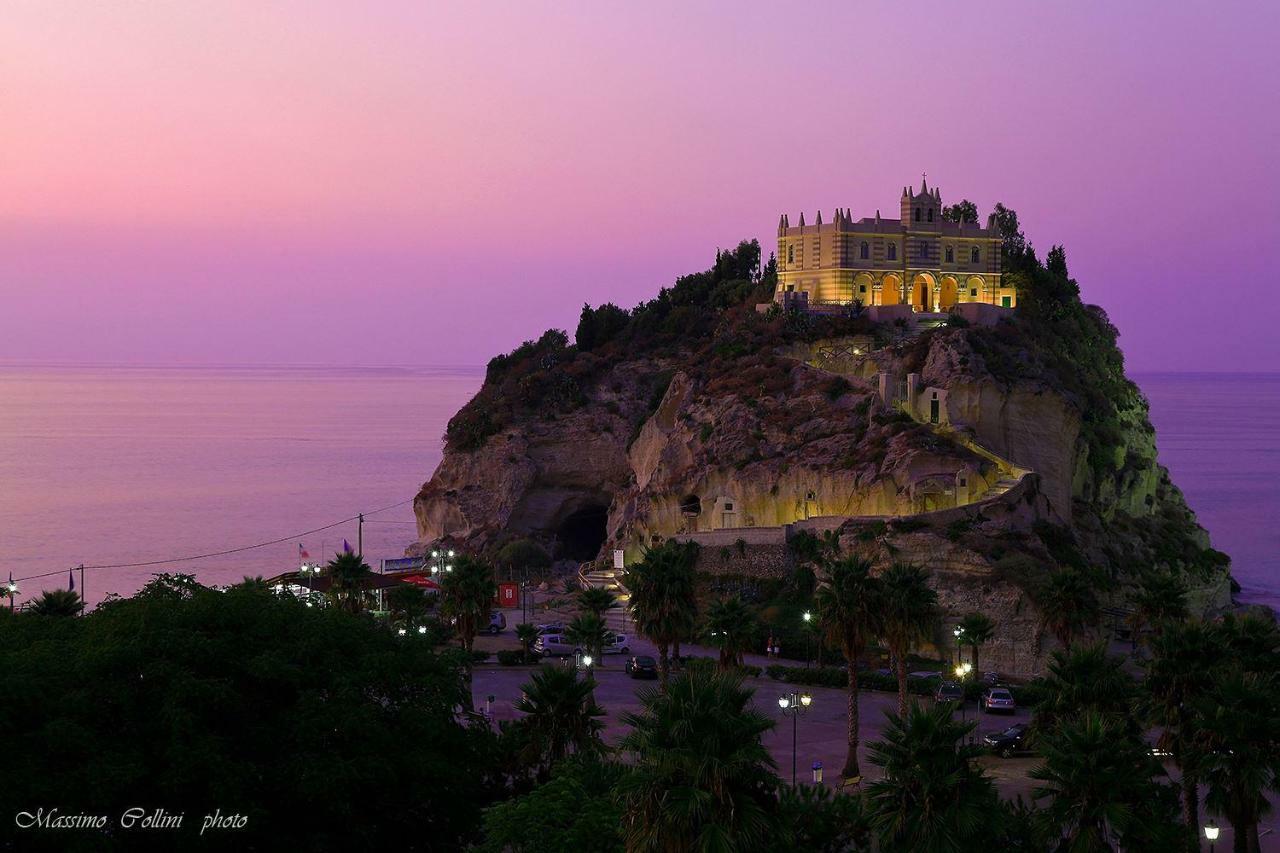 Lo Splendore Del Borgo Tropea Luaran gambar